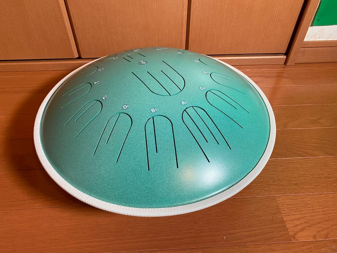 2オクターブのタンクドラム Tank Drum