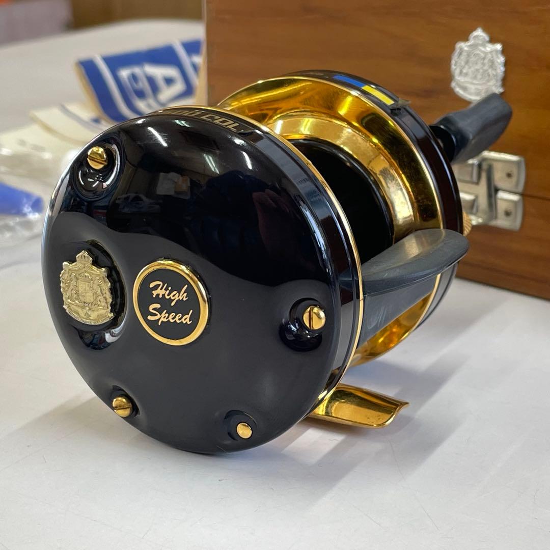 83年 ABU AMBASSADEUR 5600CDL #831000 NIB