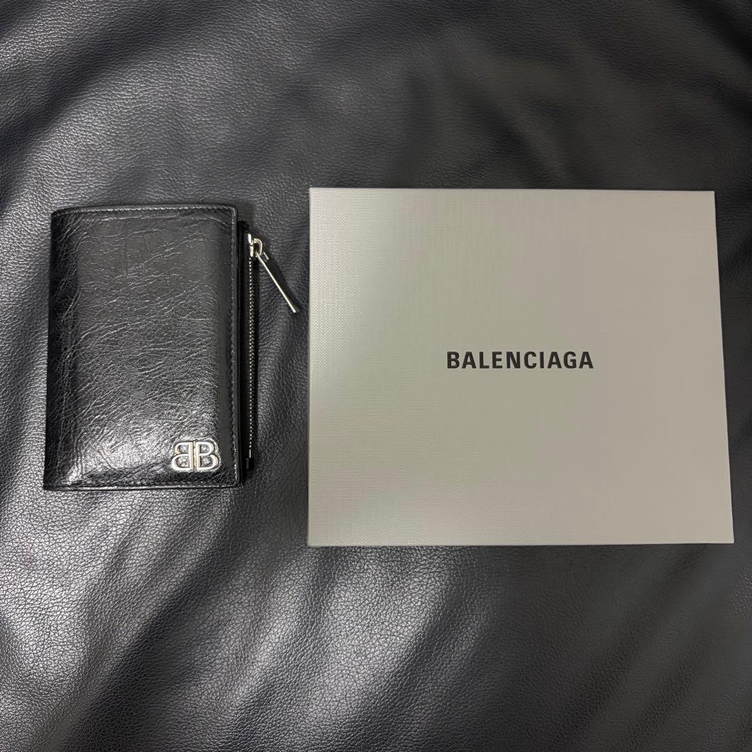 BALENCIAGA 二つ折り財布 Bロゴ