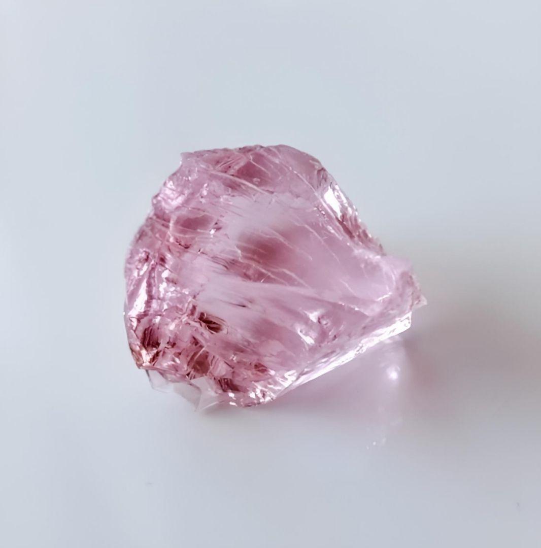 厚み有り 希少 レア アンダラクリスタル ルミネッセント ピンク 原石