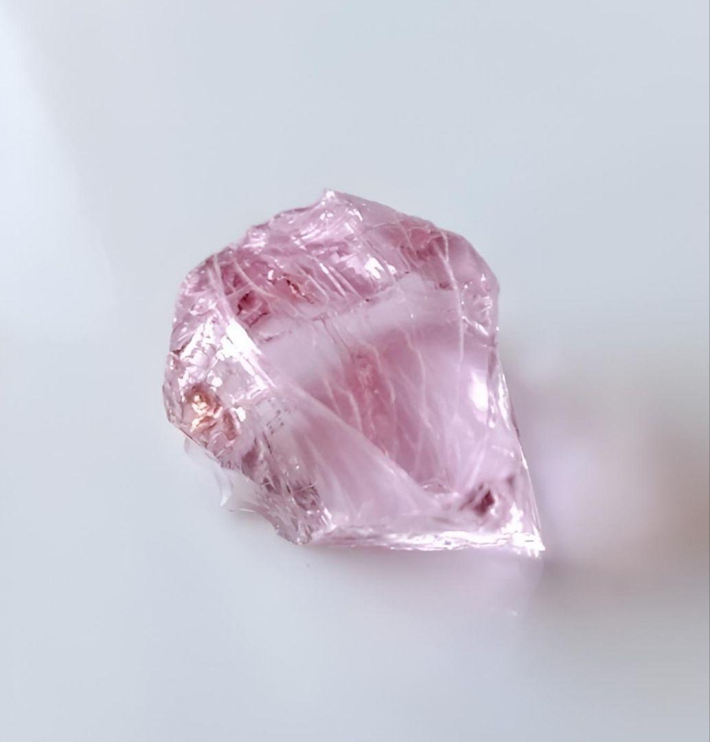 厚み有り 希少 レア アンダラクリスタル ルミネッセント ピンク 原石