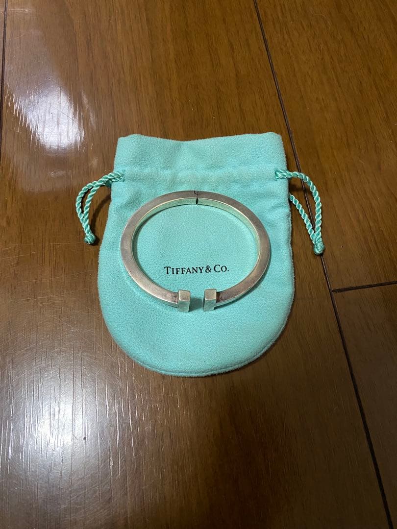 ティファニーT シルバーバングル