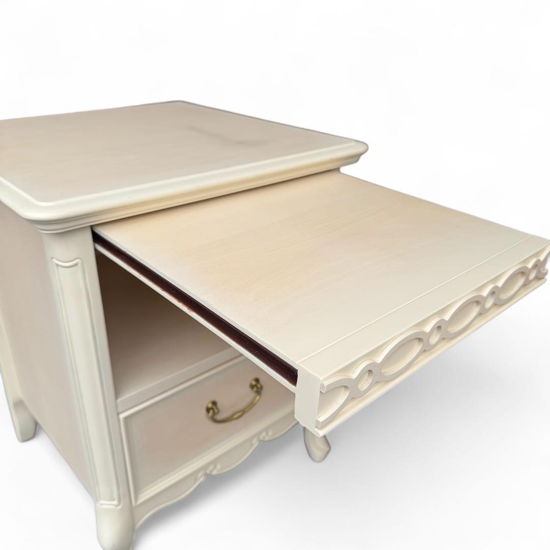 東海家具　TOKAI KAGU フルールWH　ナイトテーブル 白家具　姫系