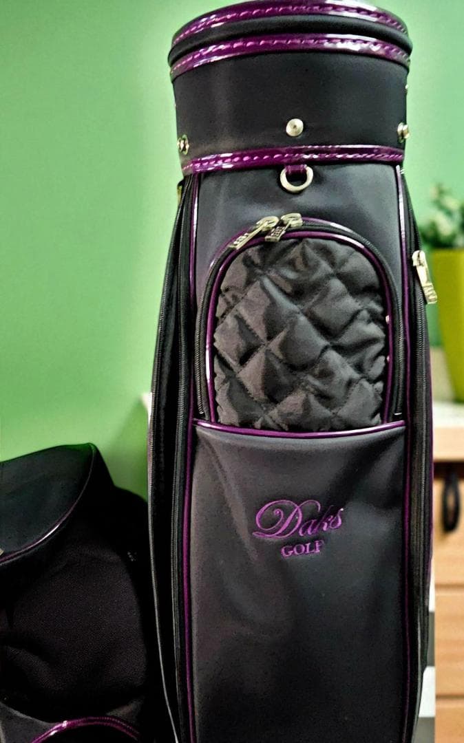 送料無料/超美品　超有名プランドDAKS ゴルフバッグ ブラック/パープル