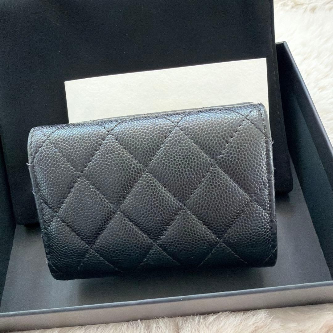 【美品】CHANEL ブラック キャビアスキン 三つ折り財布
