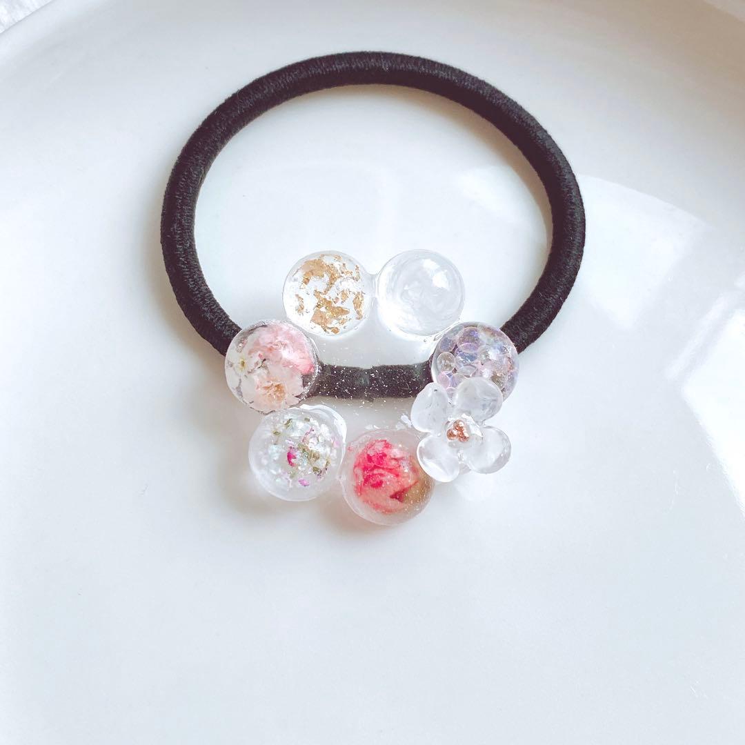 レジンヘアゴム　バラ　ピンク　お花　個性的　金箔
