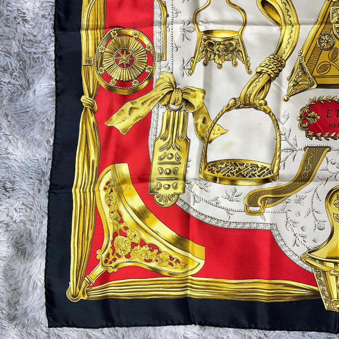 [大人気]　エルメス　HERMES　スカーフ　カレ90　ETRIERS　鎧柄