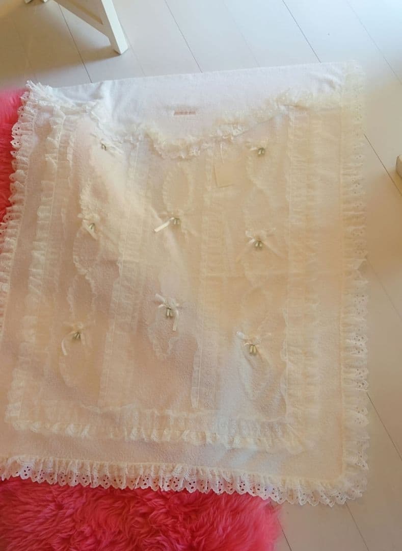 さえら　ホワイト レース 未使用タグ付きタオルケット