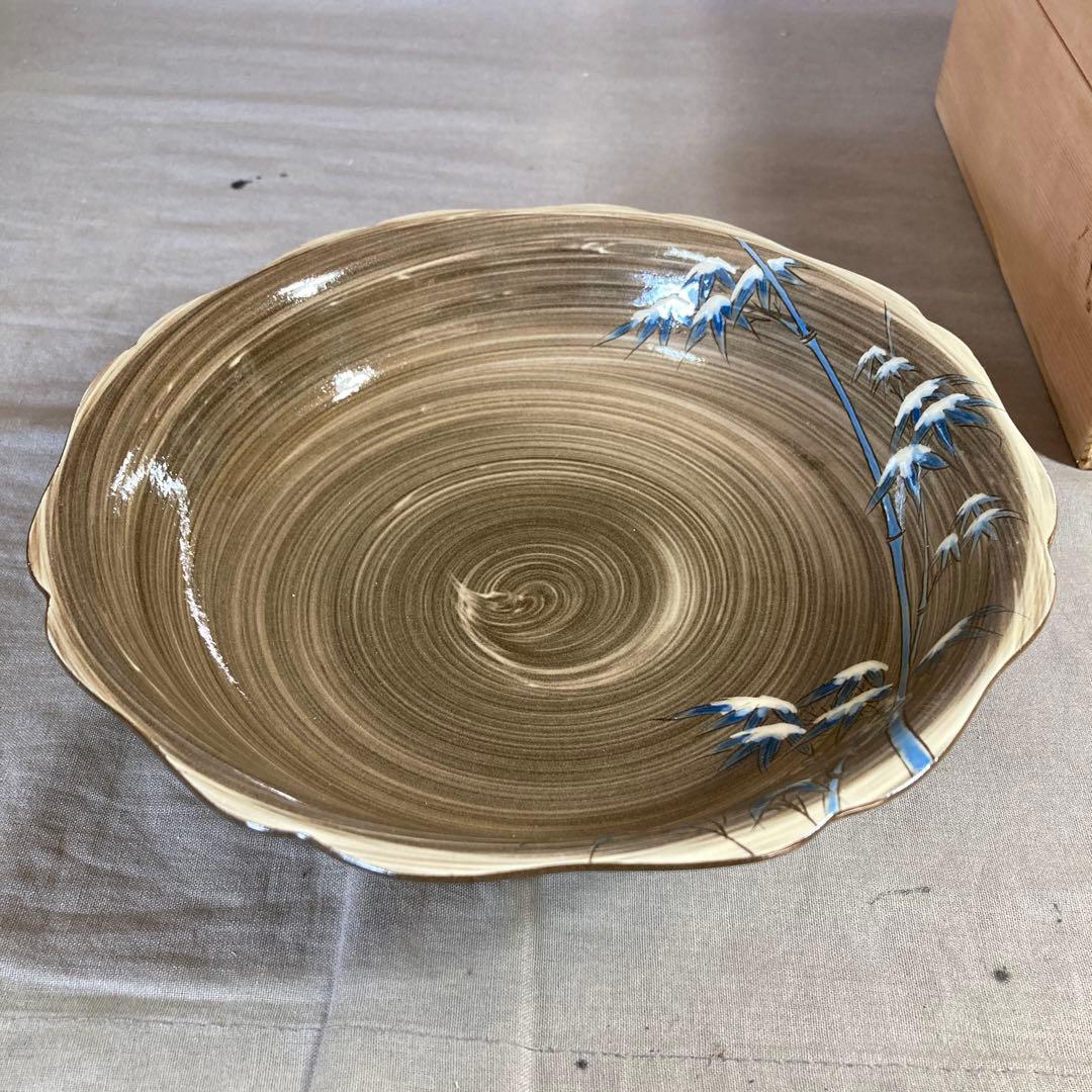 【横石臥牛】現川焼の伝統　重要無形文化財　十三代横石臥牛作　刷毛目雪持笹　鉢