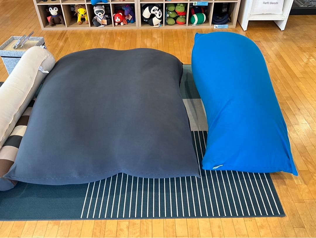 ビーズクッション グレー 青 大きめ