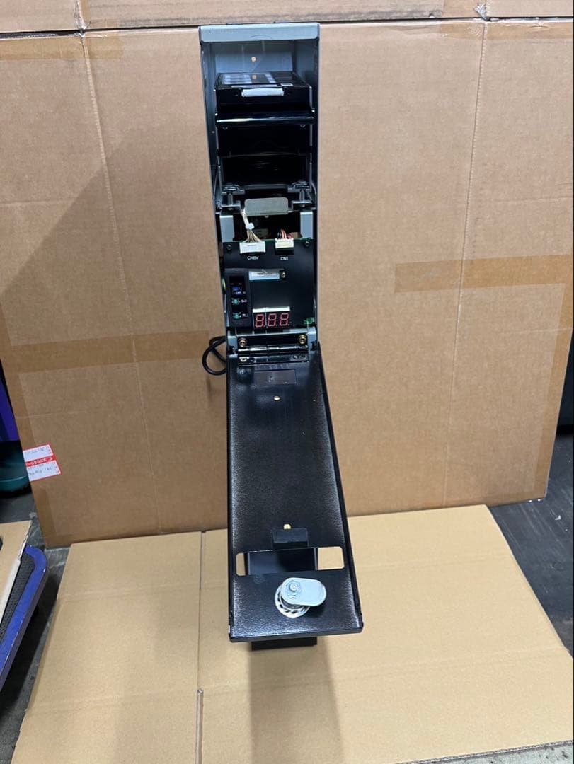 両替機　1000円→100円×10枚　グローリーEMS-7（改）令和6年新札対応