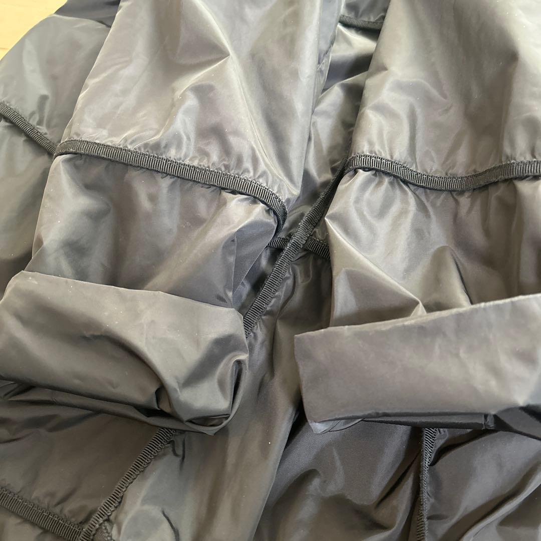 MONCLERモンクレール ブラックフレアナイロンコート