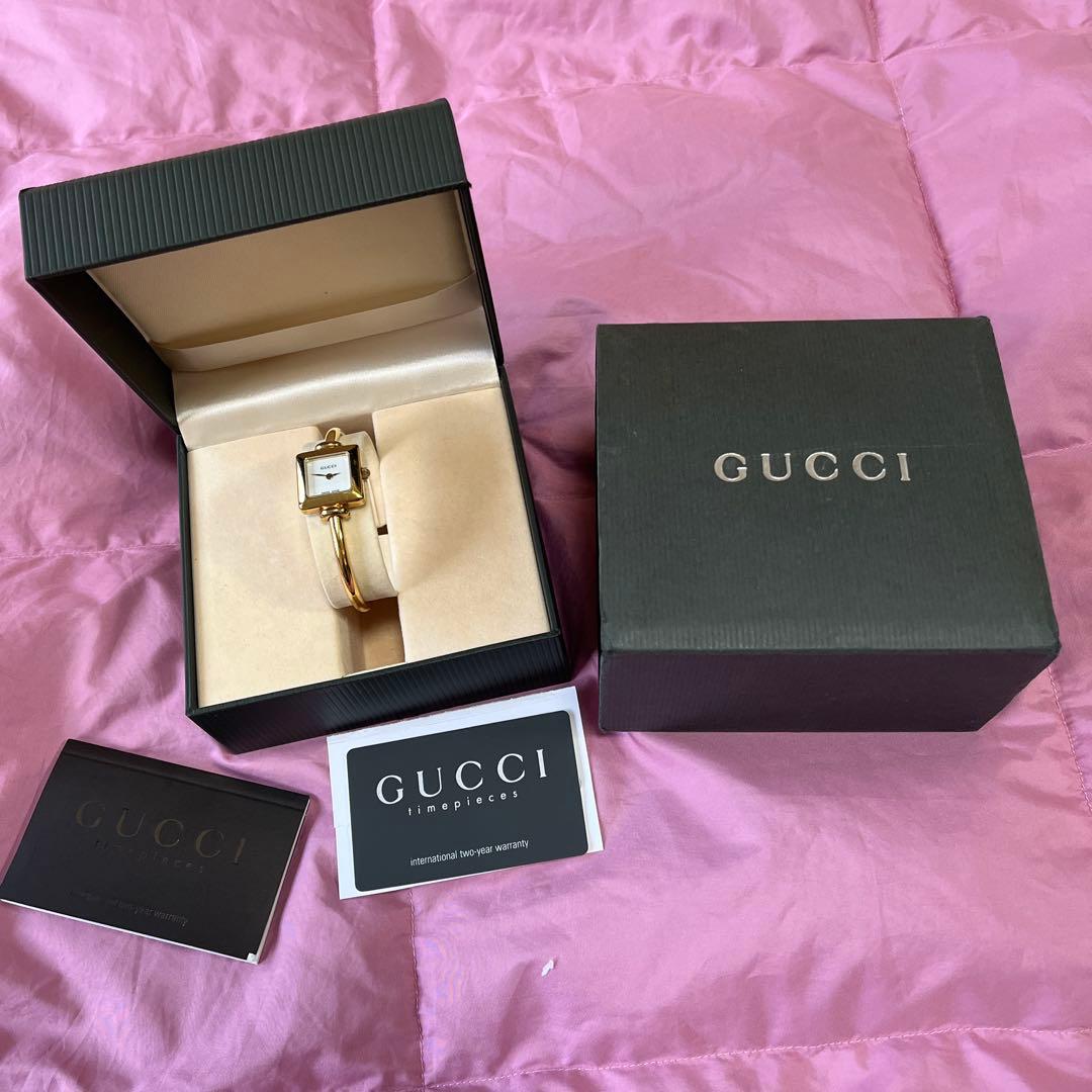 GUCCI 1900L ゴールド レディース　腕時計　バングルウォッチ