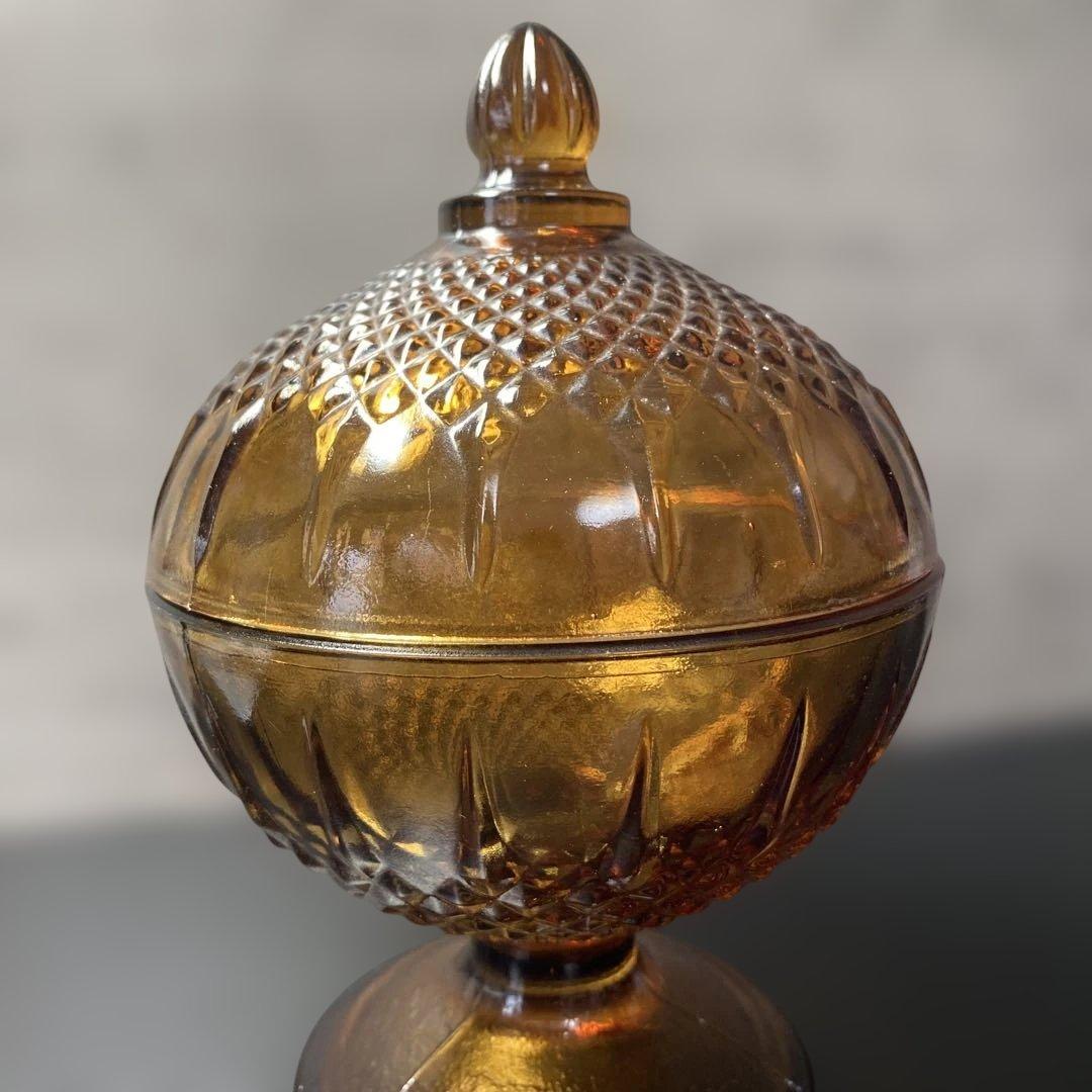 蓋付きコンポート　琥珀色ガラス　輸入雑貨　足付き　アンティーク　シックエレガント