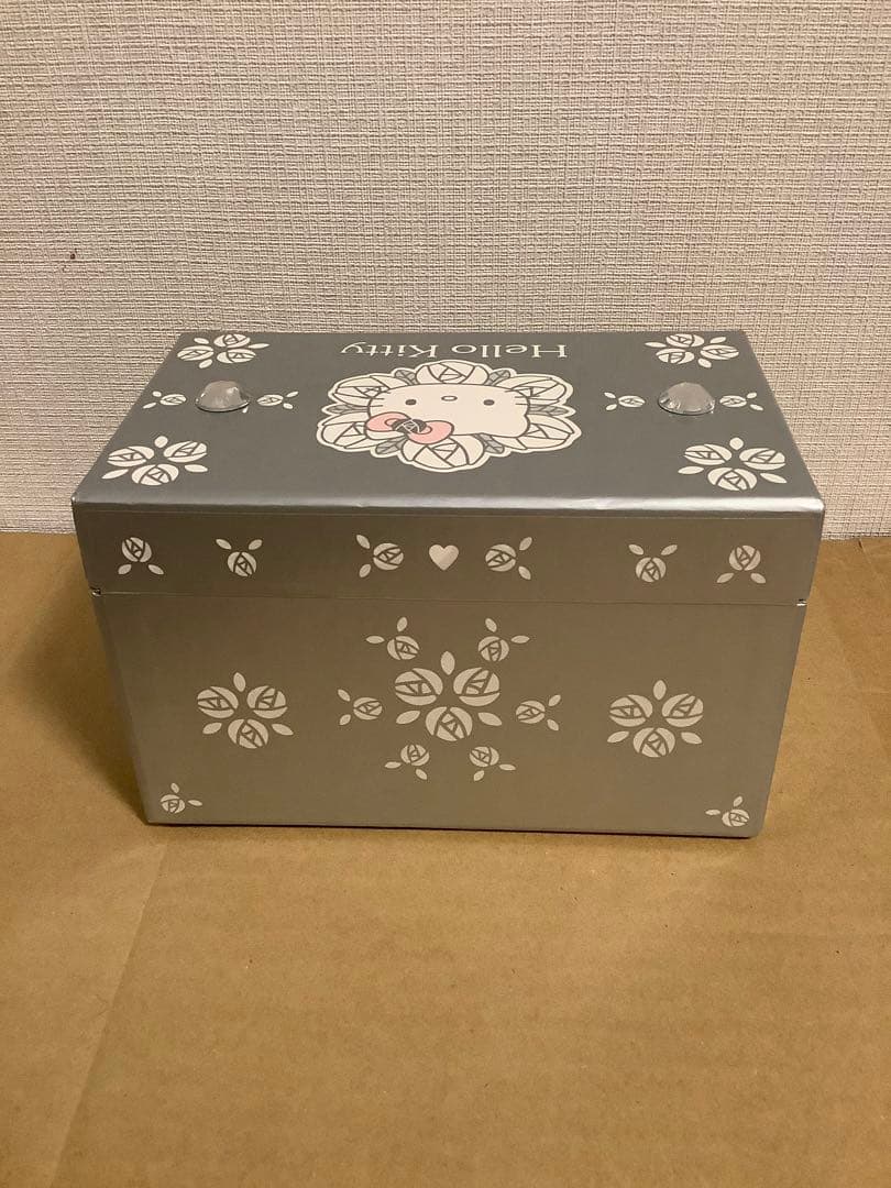 ハローキティ　　収納ボックス　　希少