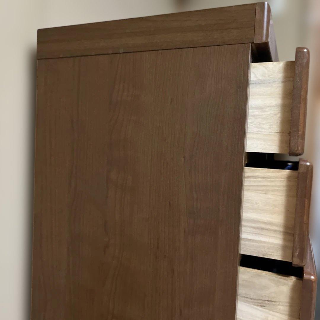 ブラウン木製チェスト