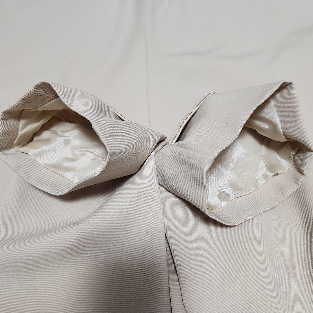 【新品】マックスマーラ白タグバージンウールコートベージュ 40サイズ