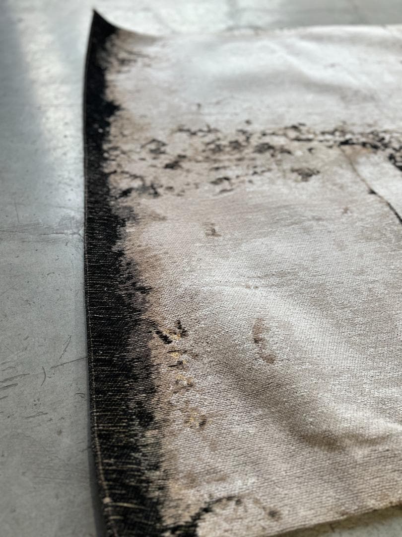 【廃番】KARE / カレ｜200x140cm｜アブストラクトラグ｜グレーライン