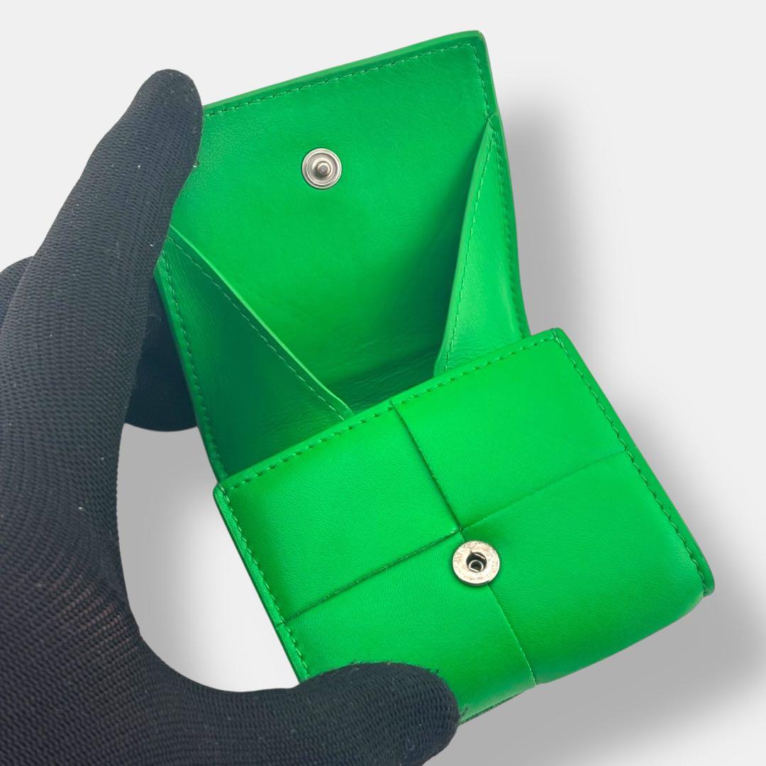 美品 現行 ボッテガヴェネタ カセット ケース グリーン レザー RFID