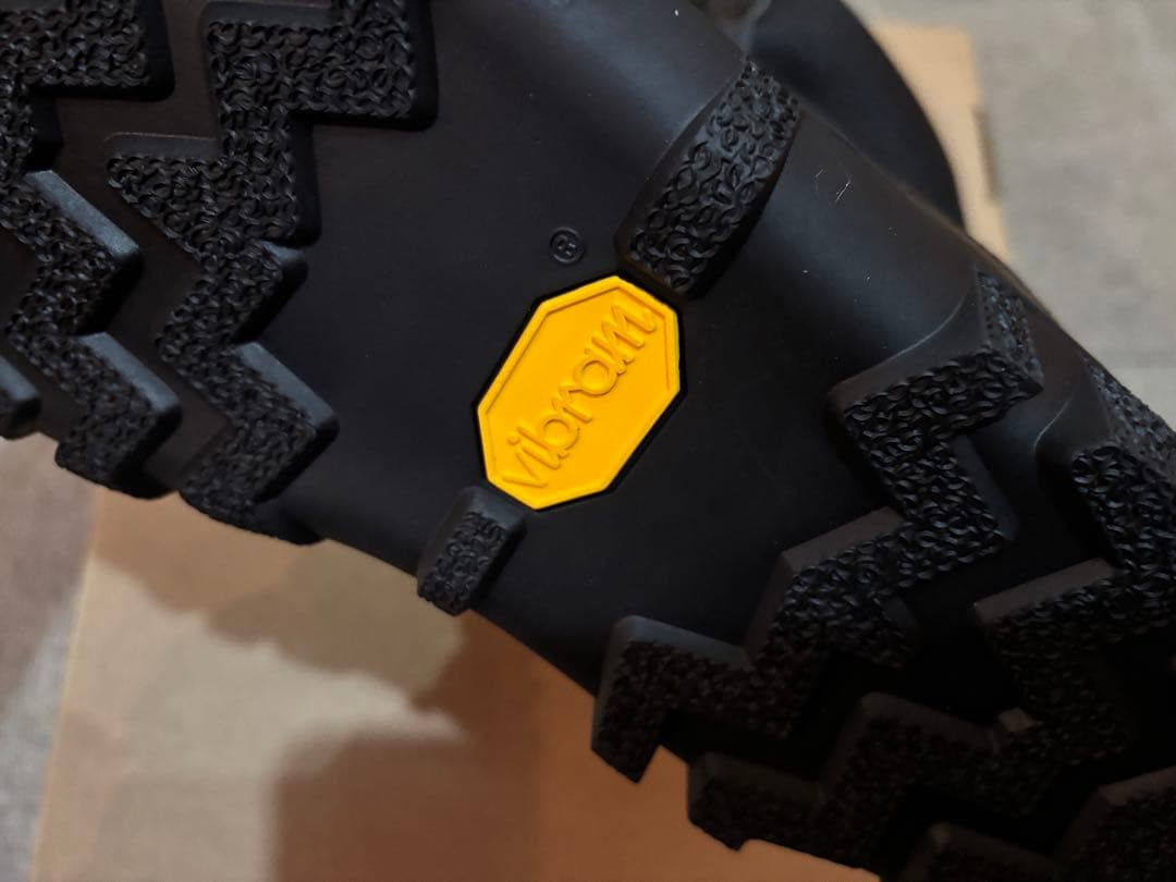 [新品未使用] AREth モルゲンロート All Black 27.5cm