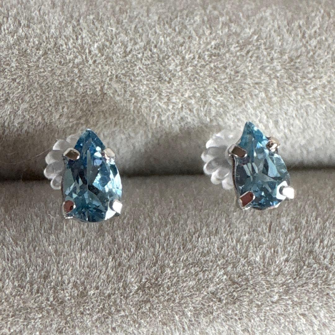 K18WG ♡ ブルーストーンピアス キャッチシリコン