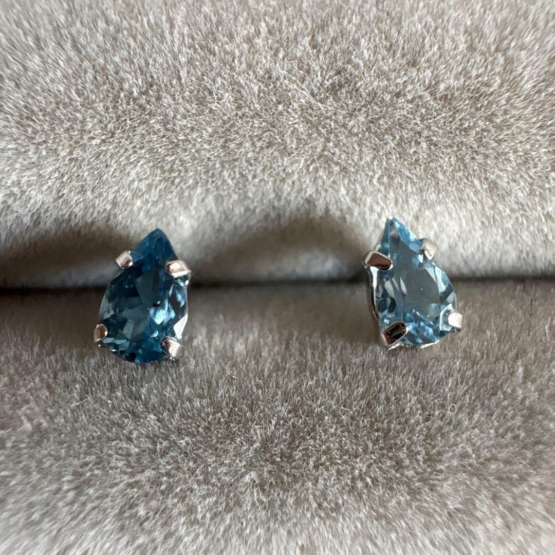 K18WG ♡ ブルーストーンピアス キャッチシリコン