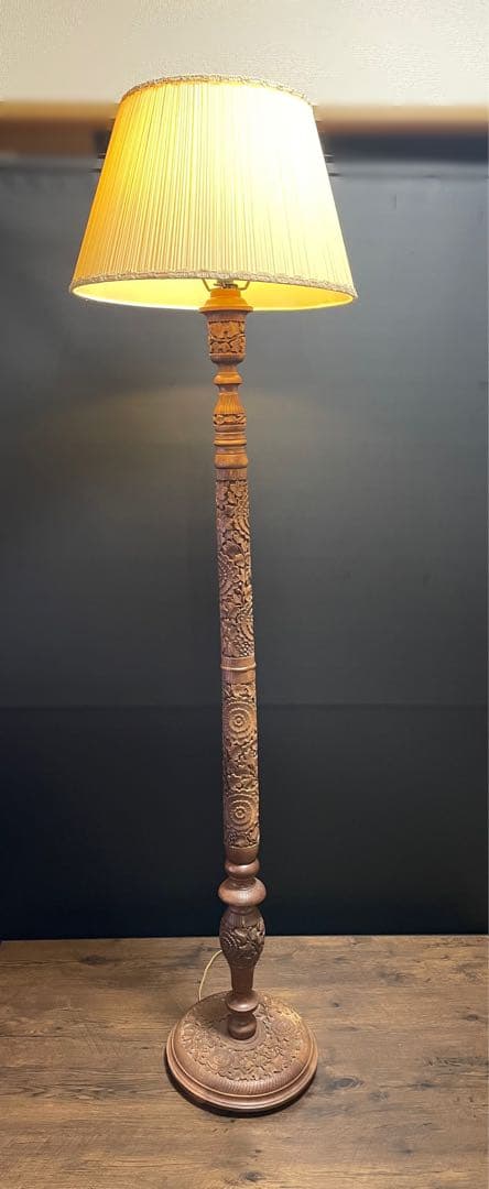 アンティーク　フロアランプ フロアライト　木彫