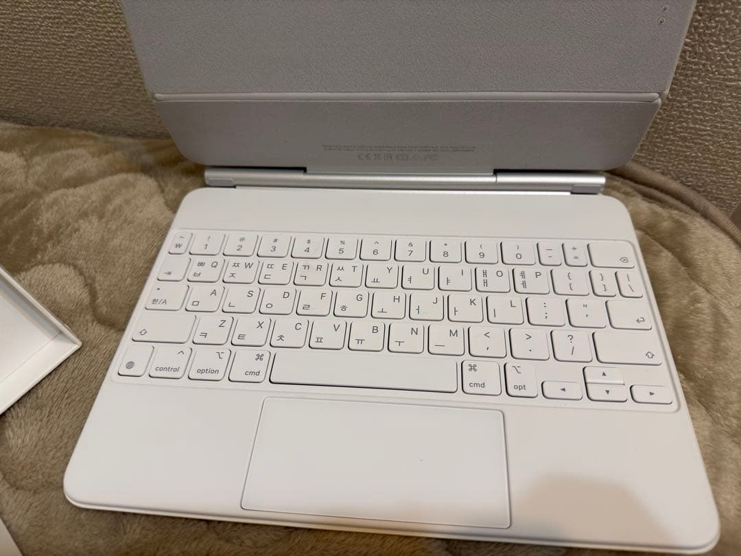 Apple 純正iPad マジックキーボード　11inch