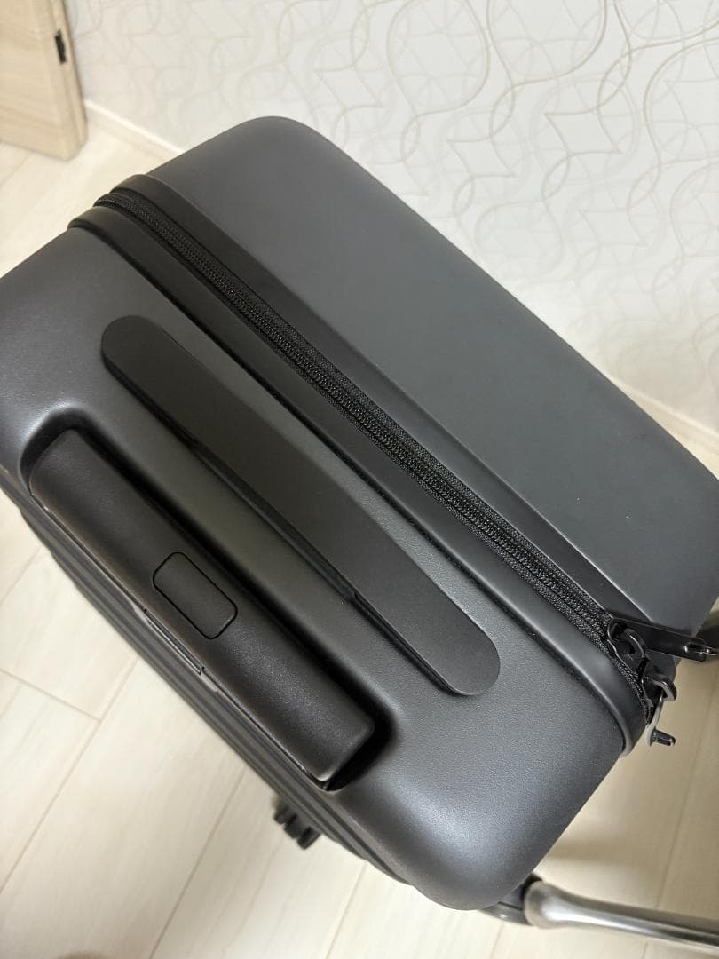 無印良品 バーを自由に調節できる ハードキャリーケース（36L）