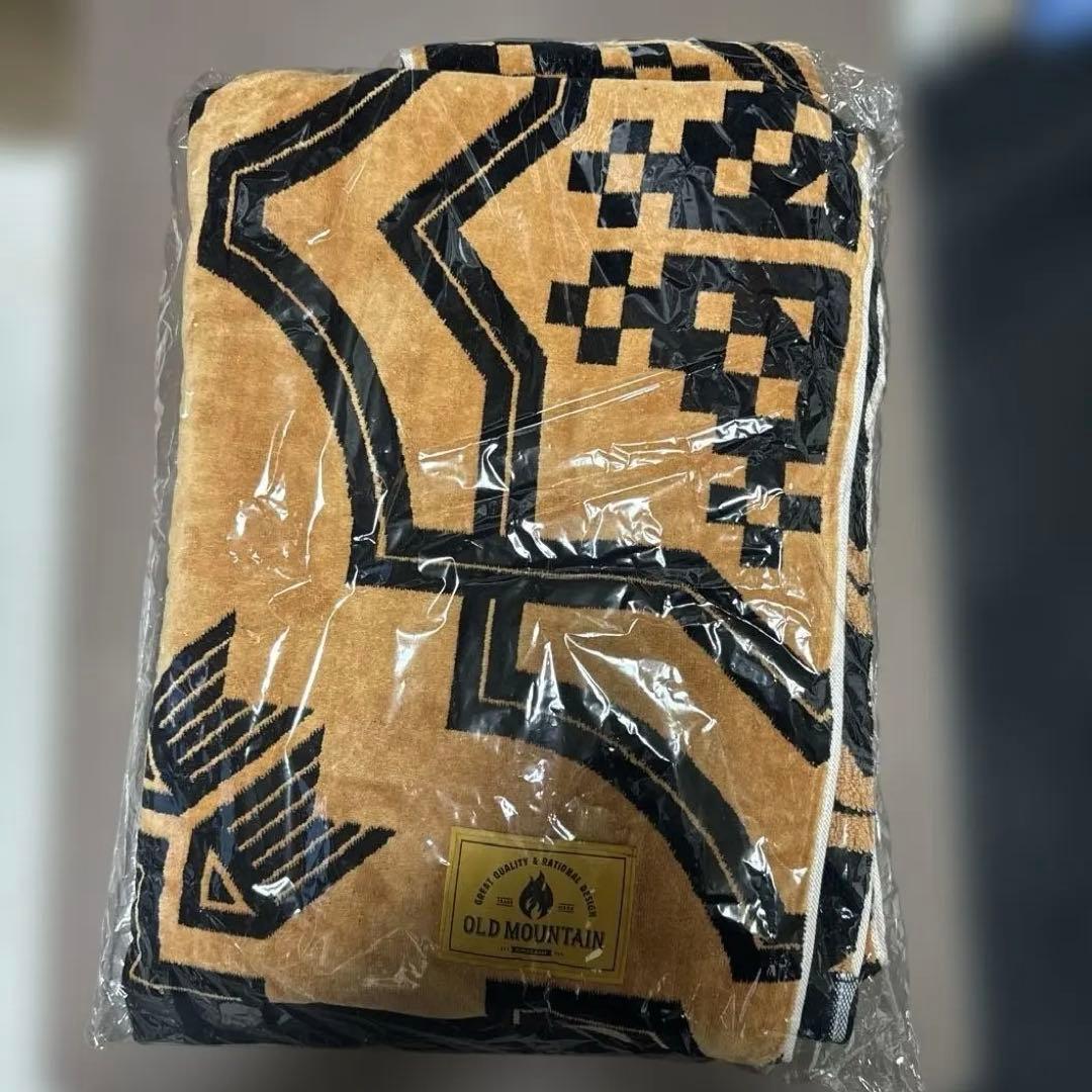 OLD MOUNTAIN 幾何学模様 ブランケット かけもの