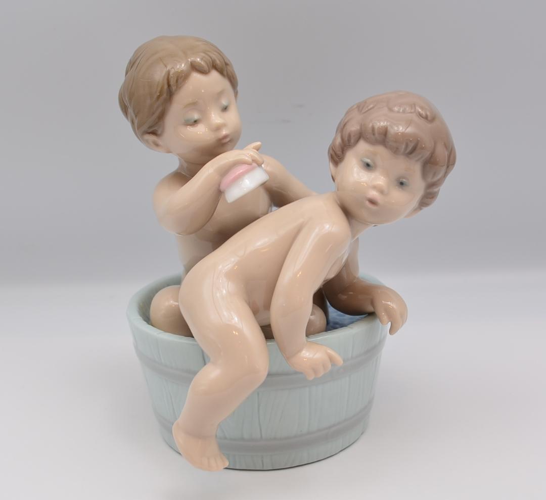 お風呂だよ　＃6411　★リヤドロ　スペイン　ポーセリン　光沢仕上げ　絶版