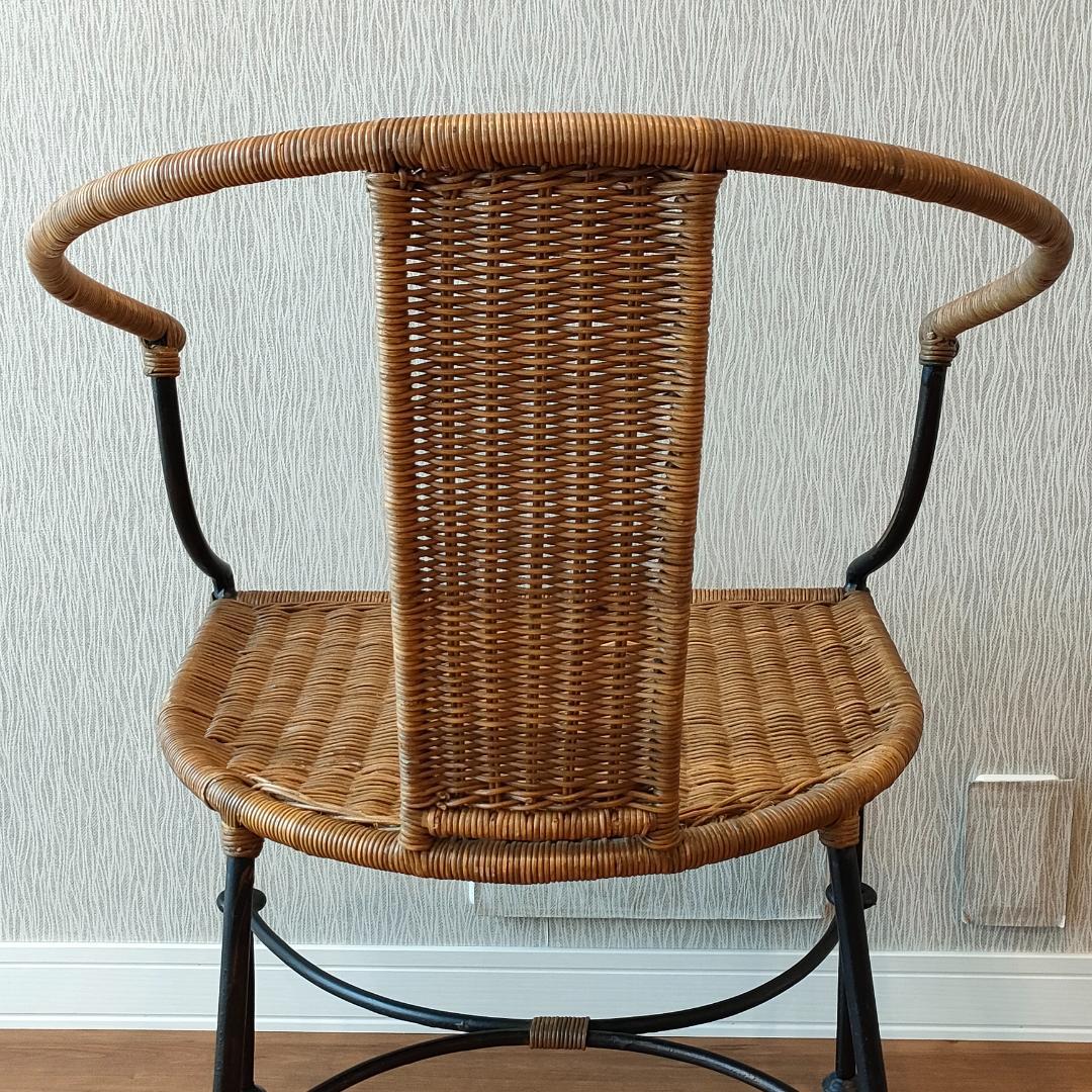 ヴィンテージ　ラタンチェア①　アイアンフレーム　アームチェア