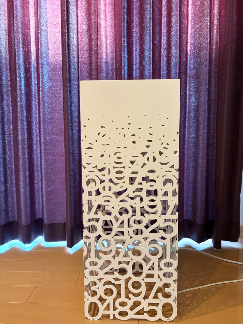 カッシーナ　メメント　フロアライト