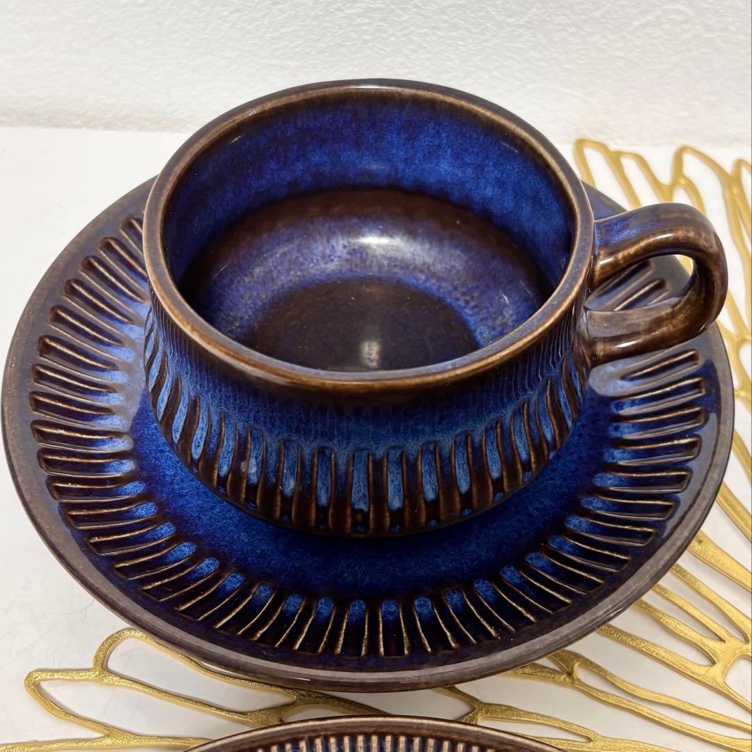 ゲフレ　コスモス　濃紺の食器セット 4点（皿3枚、カップandソーサ1セット）