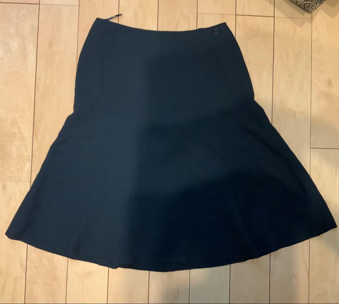 中古　美品　38 M シャネル　CHANEL 黒 フレアスカート