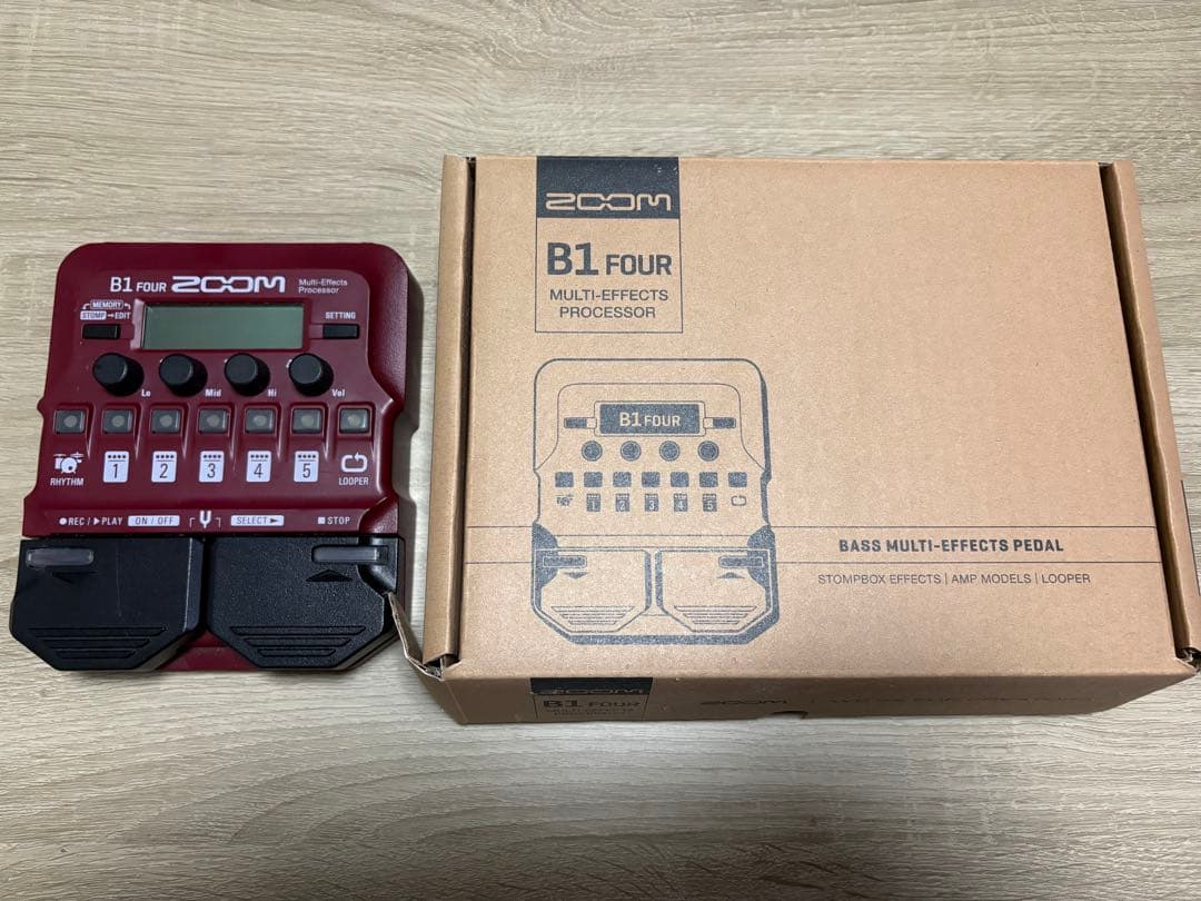 ZOOM B1 FOUR マルチエフェクター