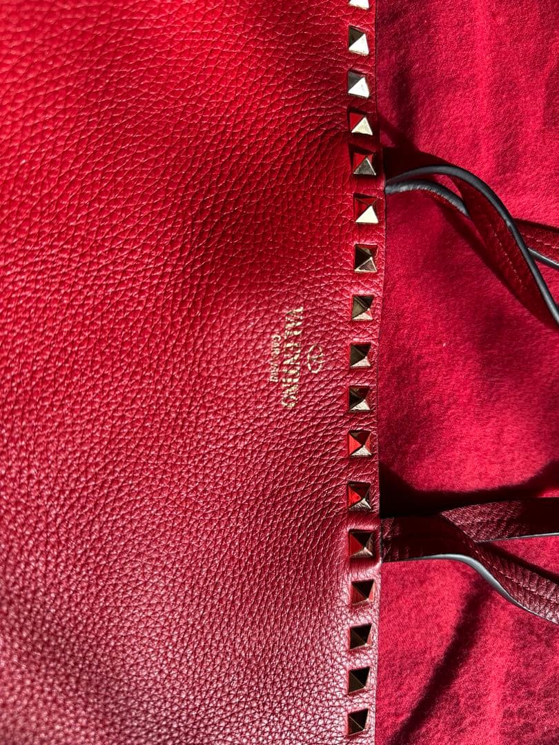 ヴァレンティノ Valentino Garavani レッド トートバッグ