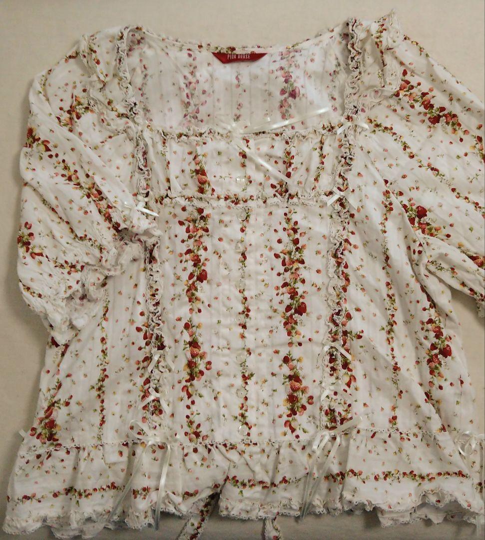 ピンクハウス　いちご柄　パフスリーブ　ブラウス