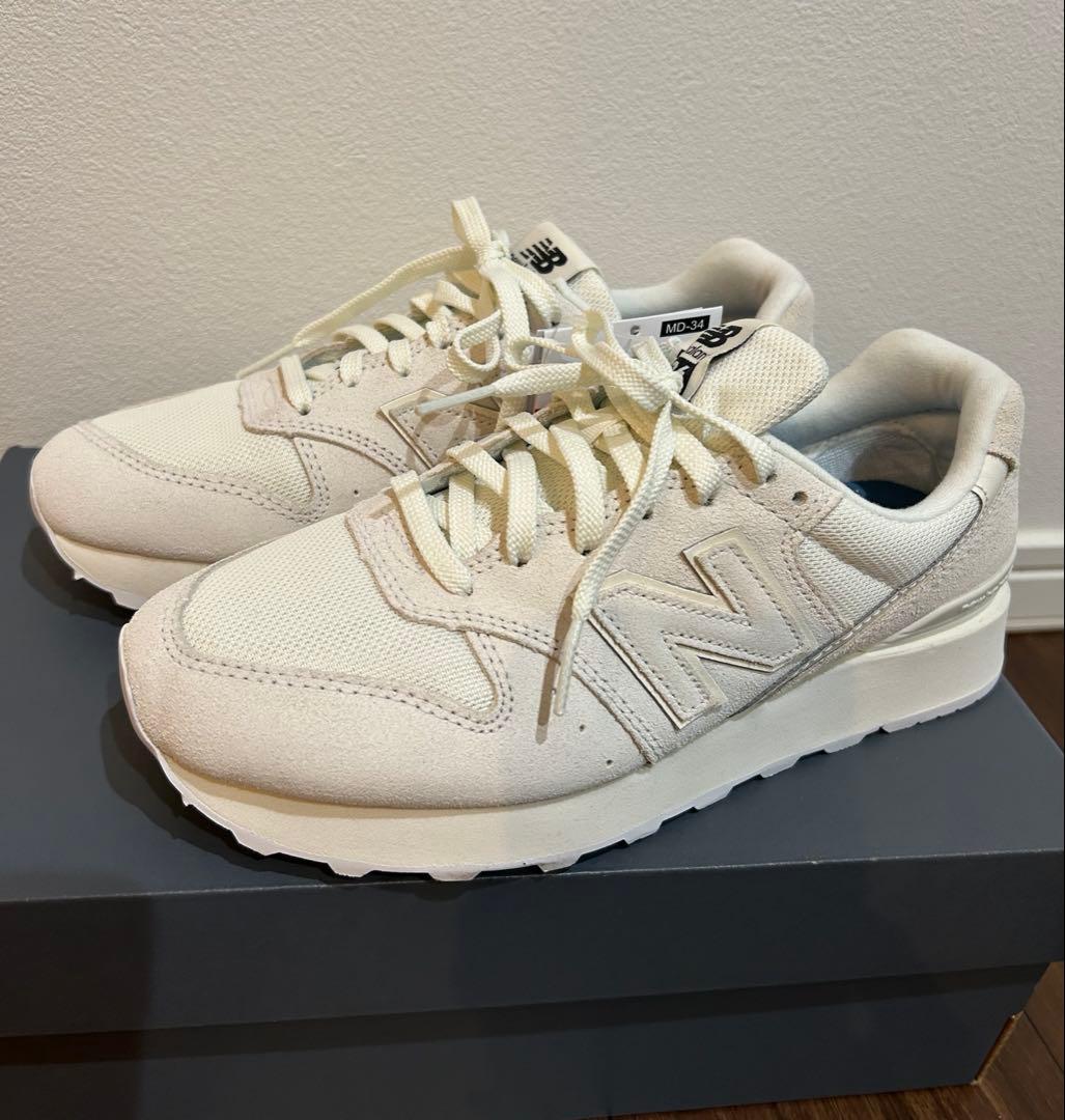 【新品未使用】ニューバランス スニーカー　WL996TBA 23.5cm