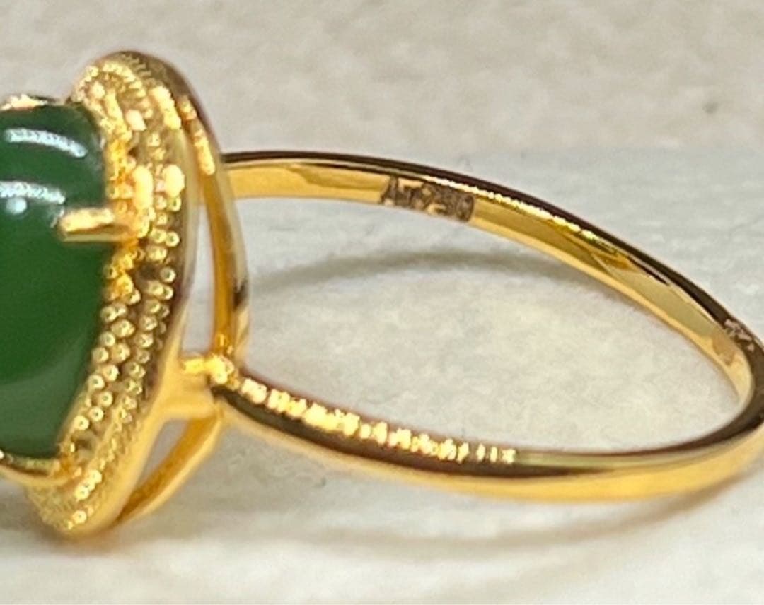 タ*ナ様 18金　12.5号　和田玉陽緑翡翠の18k【 鑑定書付】