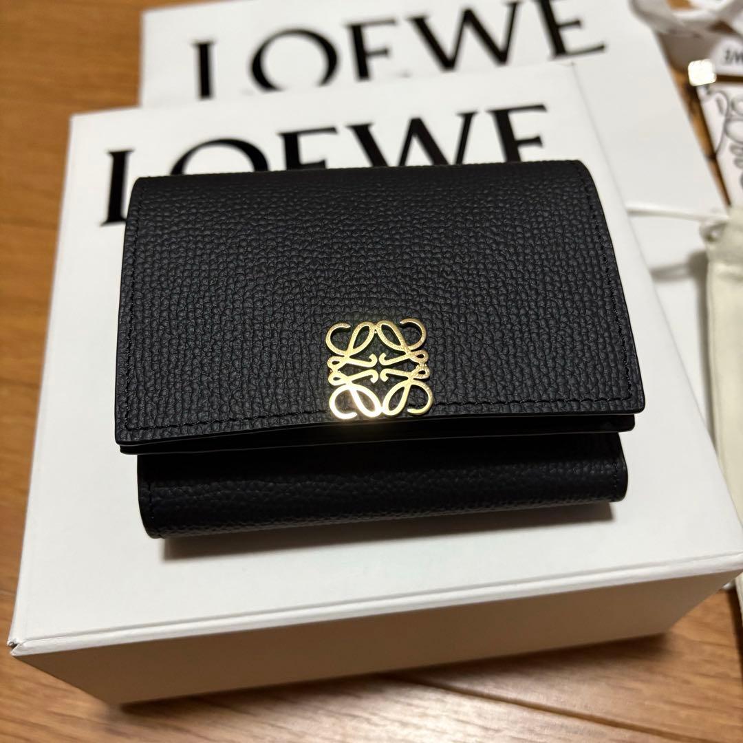 ロエベ　アナグラムトライフォールドウォレット