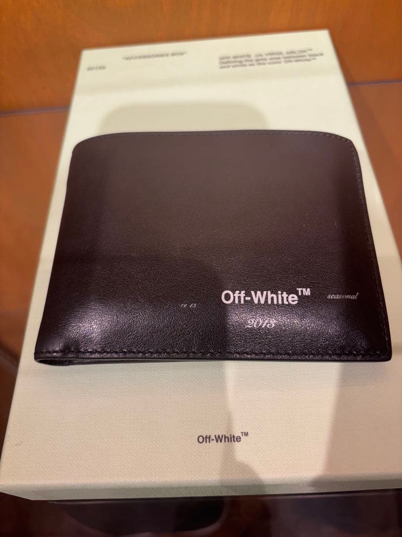 Off-White ブラック 二つ折り財布