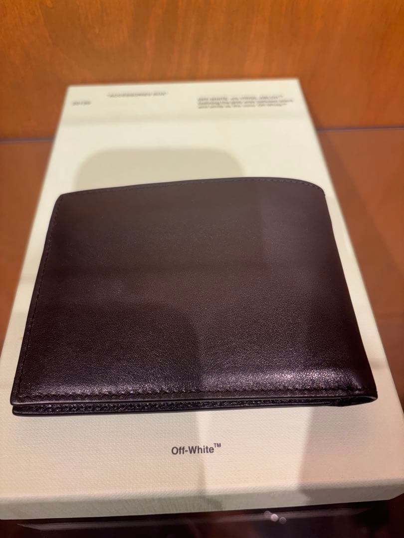 Off-White ブラック 二つ折り財布