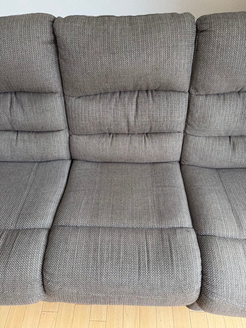 電動リクライニング機能付き3人掛けソファ