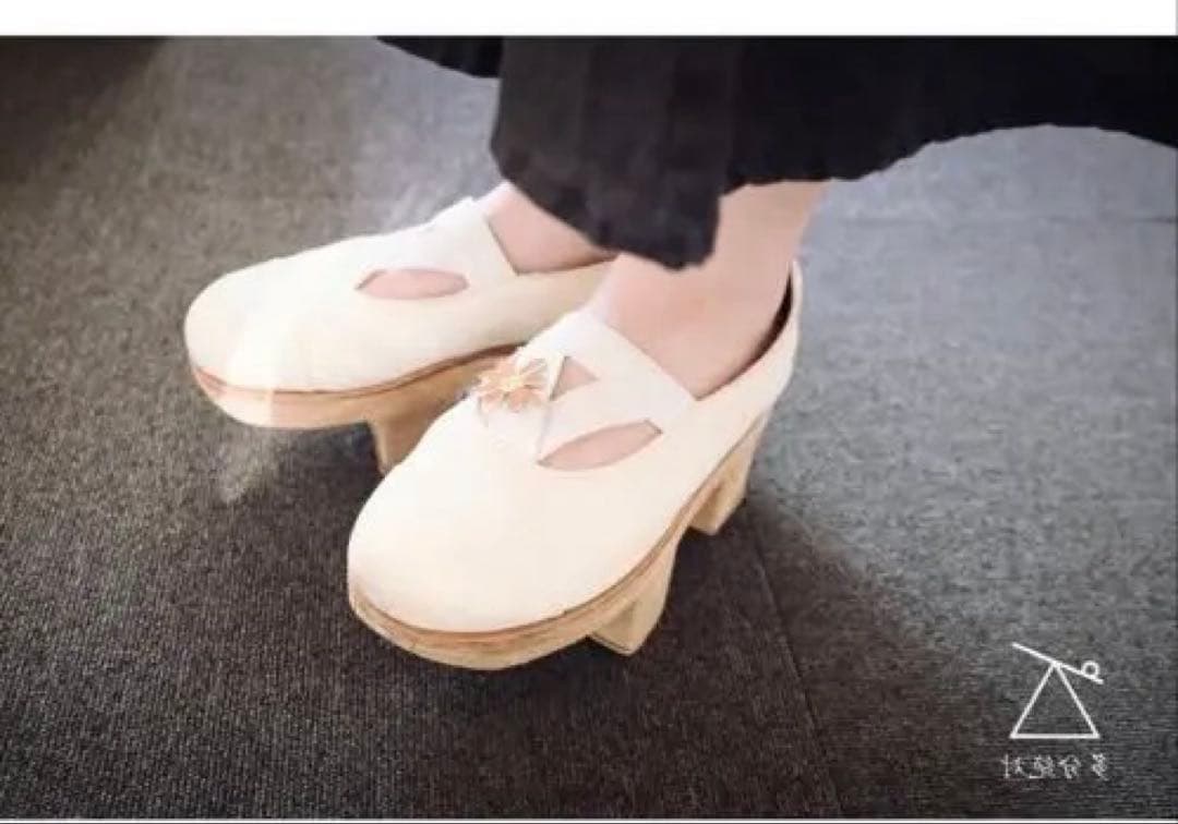 多分絶対　下駄靴　ホワイト 25.5cm