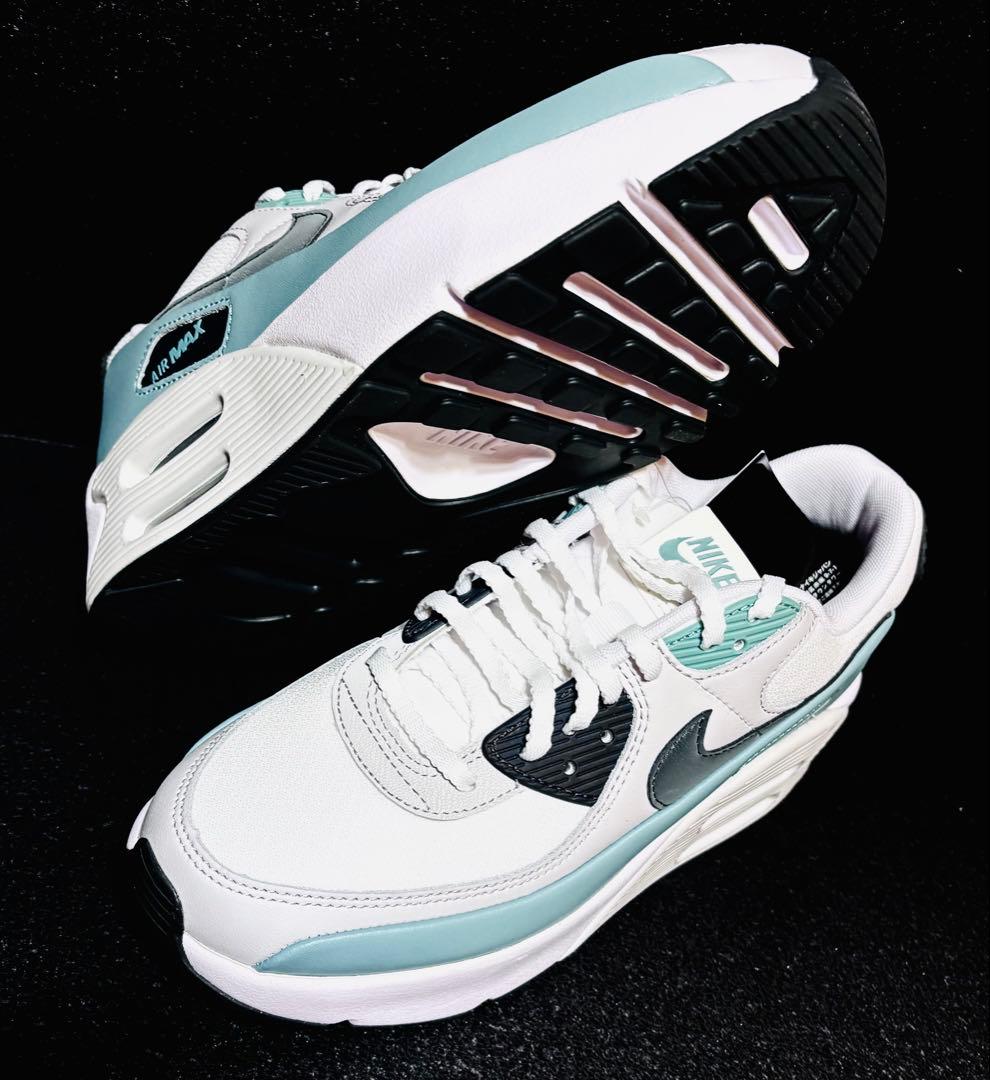 ■新品24.0cm■ナイキ エア マックス90 LV8 ホワイト/グリーン系厚底