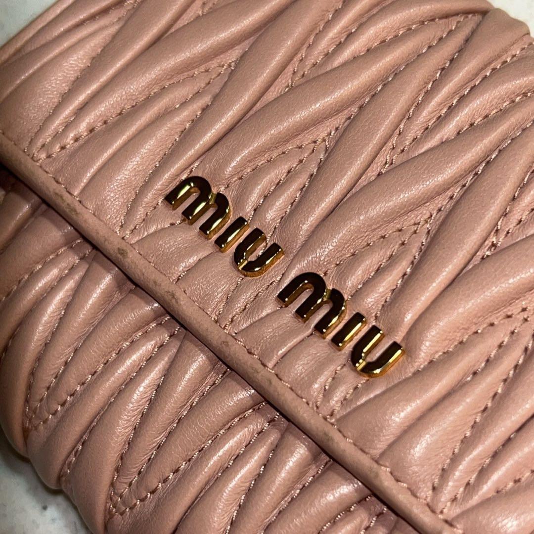 【極美品】miu miu ミュウミュウ マテラッセ 二つ折り財布 ミニ財布