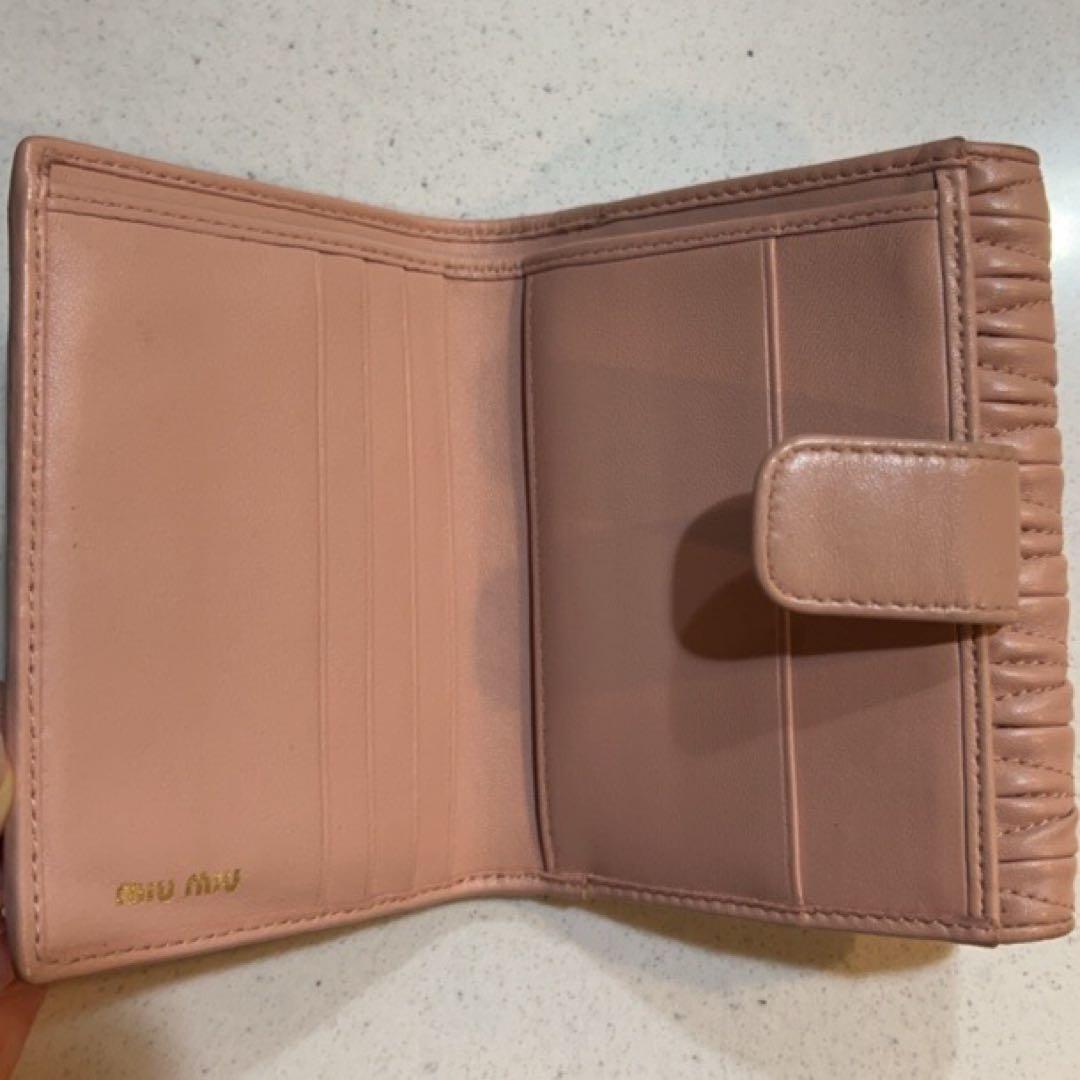 【極美品】miu miu ミュウミュウ マテラッセ 二つ折り財布 ミニ財布