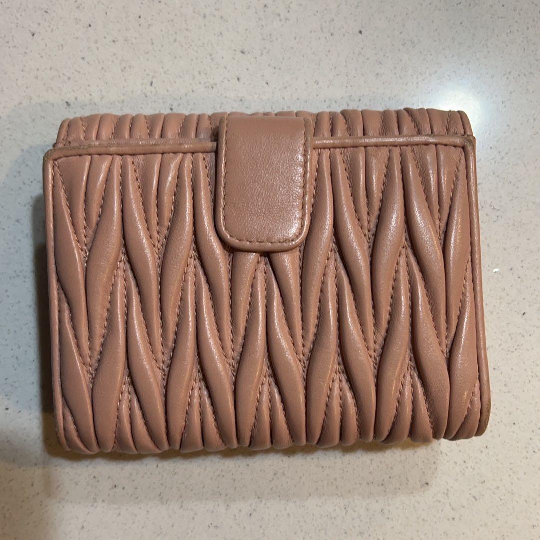 【極美品】miu miu ミュウミュウ マテラッセ 二つ折り財布 ミニ財布