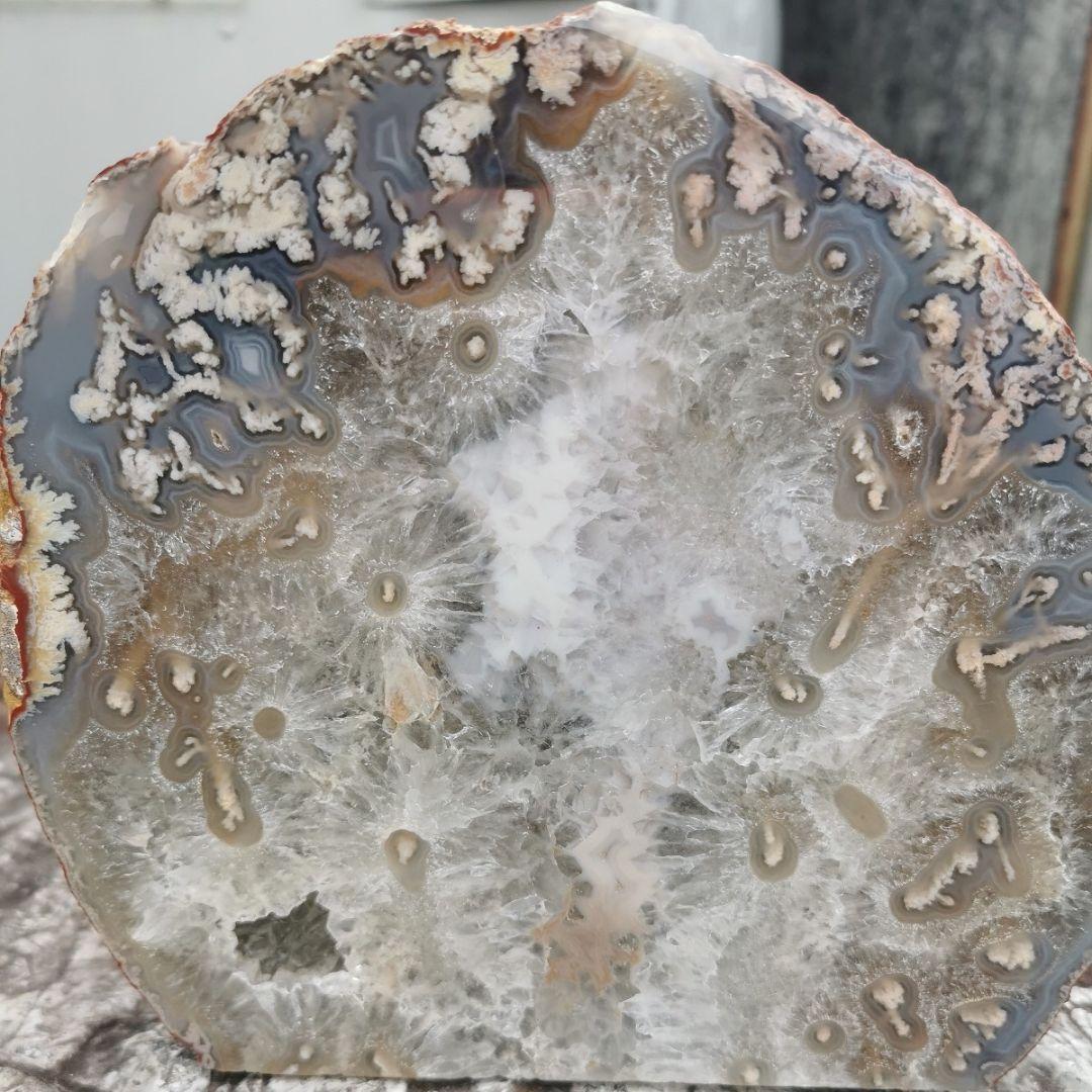 ブラジル産　アゲート　2.5キロ　虹入り　鑑賞石　石　置物　オブジェ　インテリア